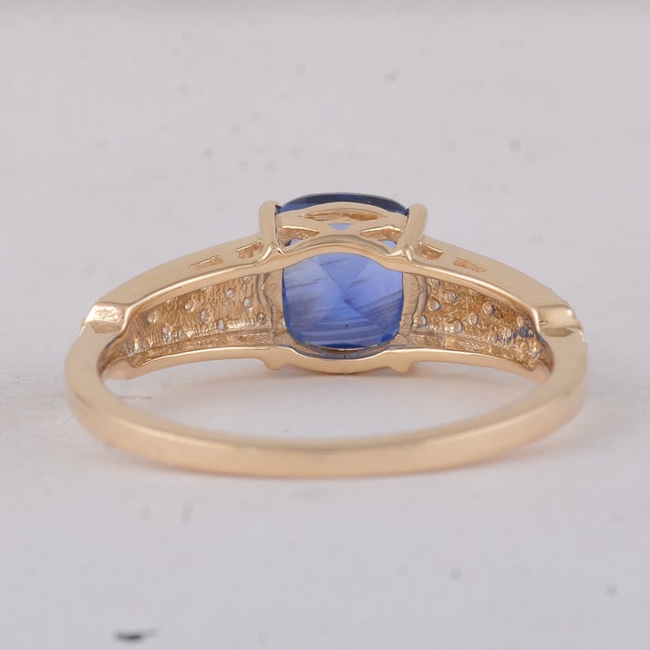 1.78 Ct Cushion Sapphire 9K Gold Ring - 3