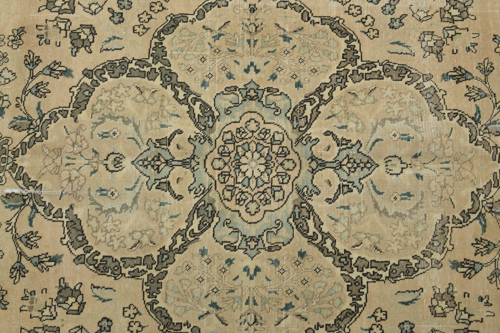 9'7x12'6 ft, LUXURY ANTIQUE DeCOR - 4