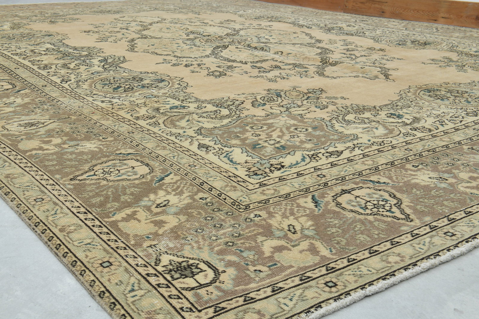 9'7x12'6 ft, LUXURY ANTIQUE DeCOR - 7