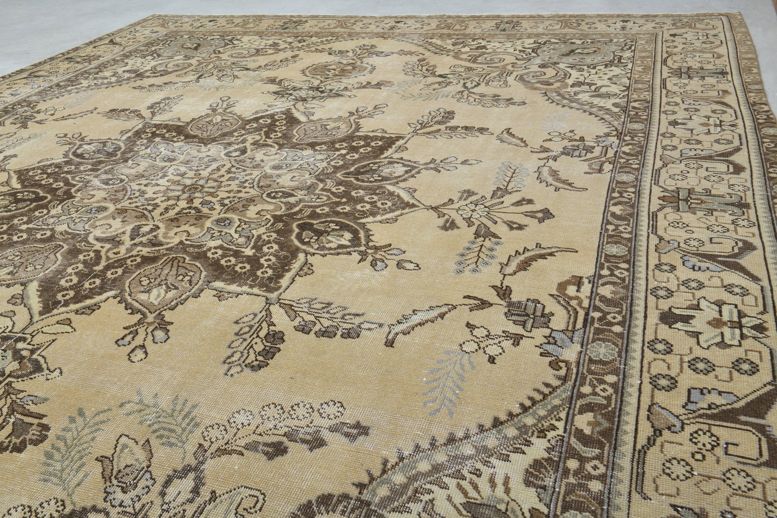 9'6x12'3 ft, LUXURY PERSIAN DeCOR - 4