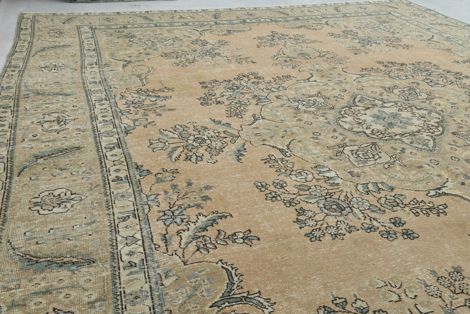 9.6x12.5 ft, VINTAGE OVERSIZED RUG - 8