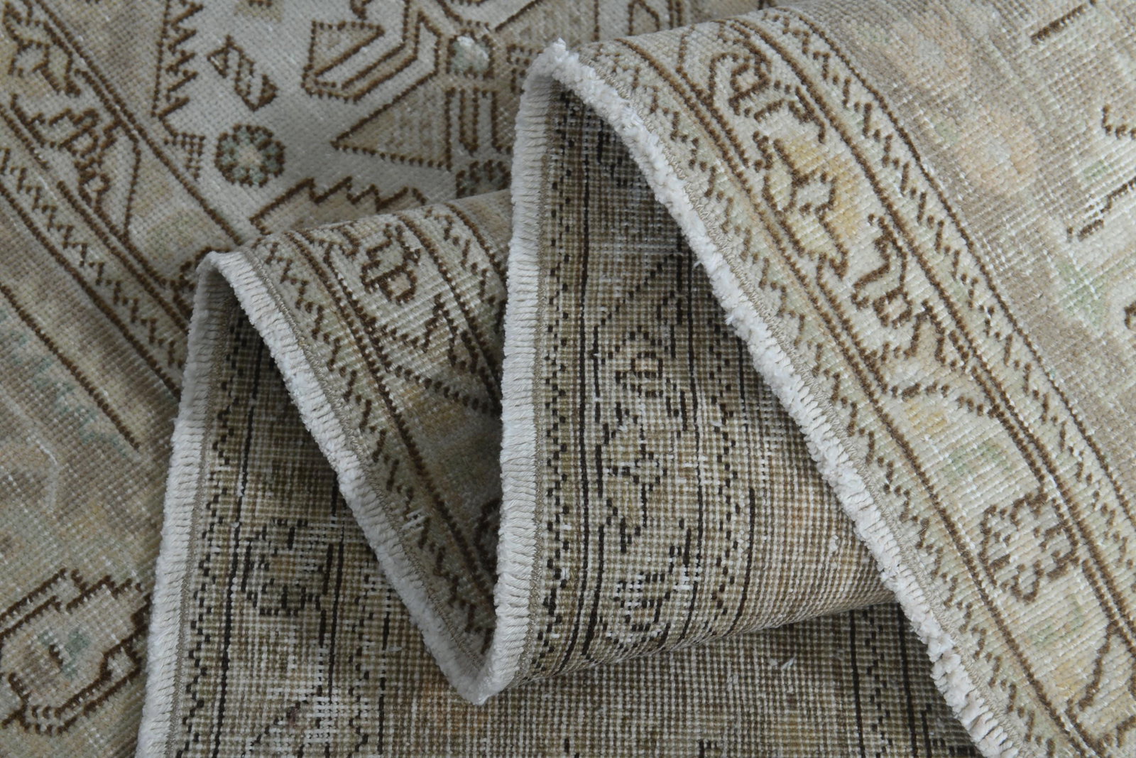 8'9x12'2 ft, VINTAGE PERSIAN RUG: Title: 8'9x12'2 ft, VINTAGE PERSIAN RUG Description: This Turkish one-of-a-kind Anatolian Vintage Rug is hand-knotted and handwoven by the most skilled artisans who use pure wool, in muted, natural to