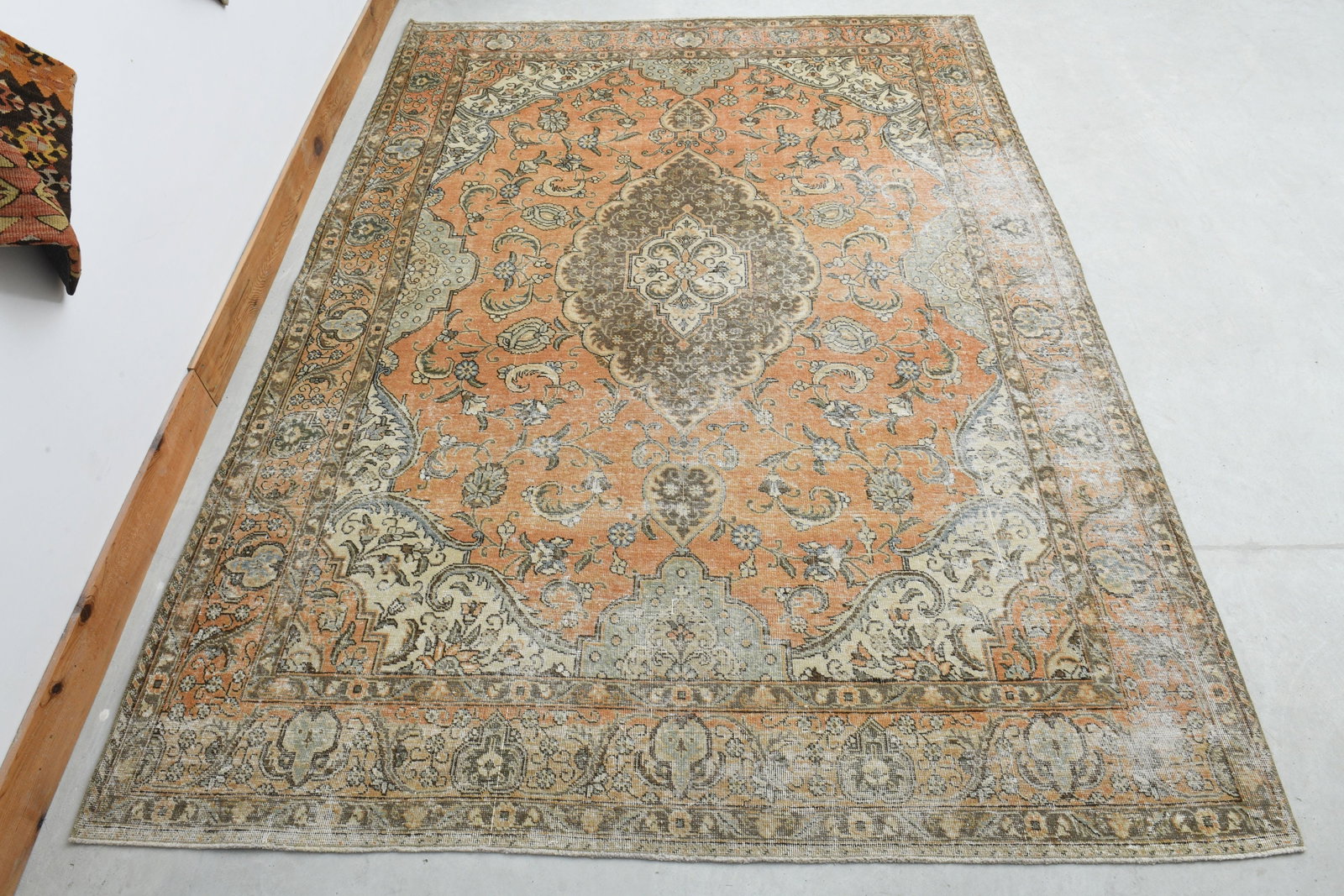 7'4x10'2 ft, VINTAGE TURKISH RUG: Title: 7'4x10'2 ft, VINTAGE TURKISH RUG Description: This Turkish one-of-a-kind Anatolian Vintage Rug is hand-knotted and handwoven by the most skilled artisans who use pure wool, in muted, natural