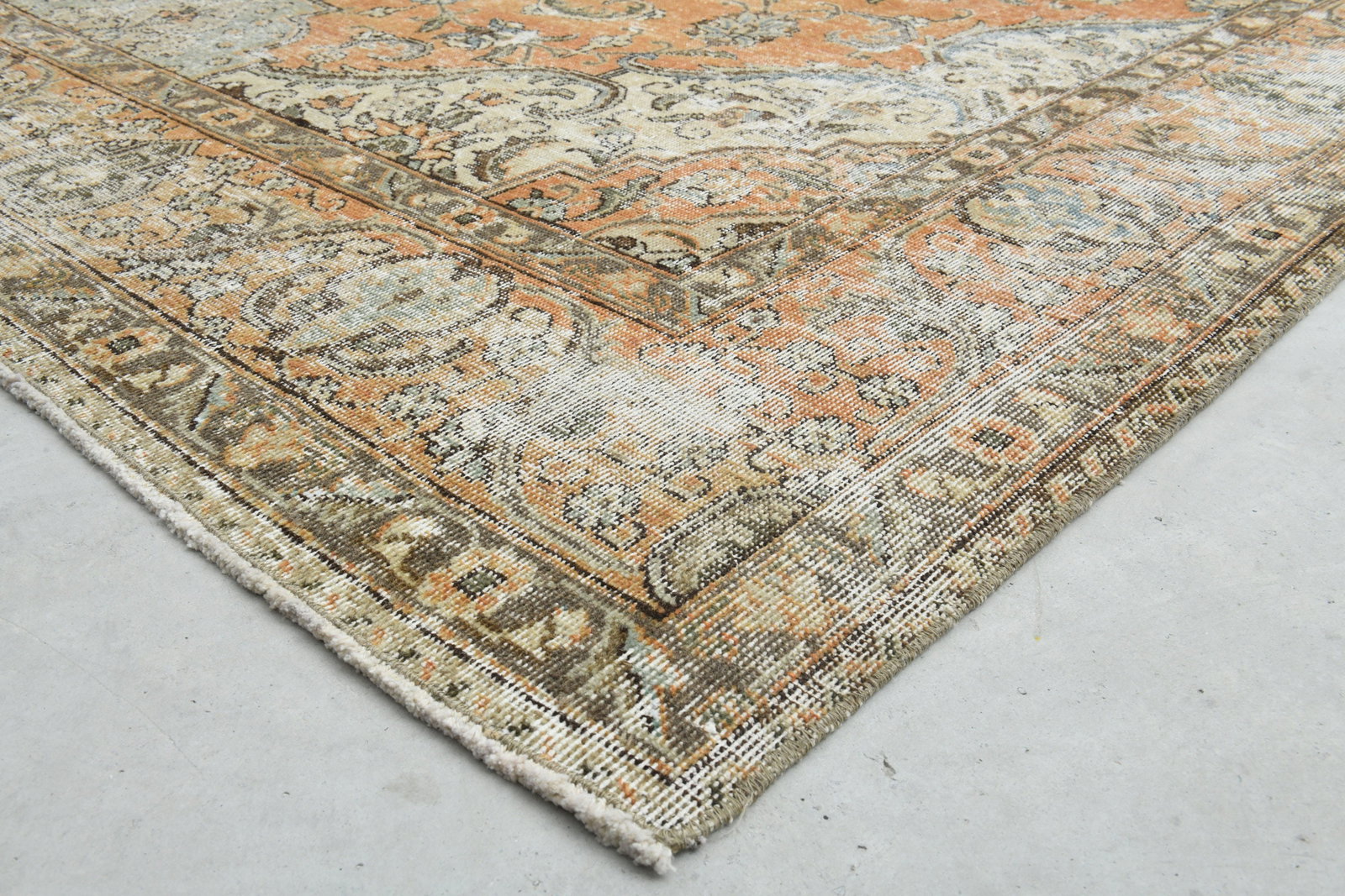 7'4x10'2 ft, VINTAGE TURKISH RUG - 2