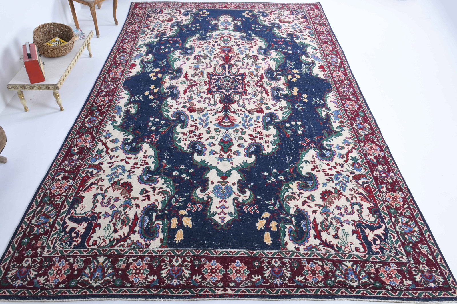 8.7x14.4 ft, TURKISH RUG, Vintage: Title: 8.7x14.4 ft, TURKISH RUG, Vintage Description: This Turkish one-of-a-kind Anatolian Vintage Rug is hand-knotted and handwoven by the most skilled artisans who use pure wool, in muted, natural t