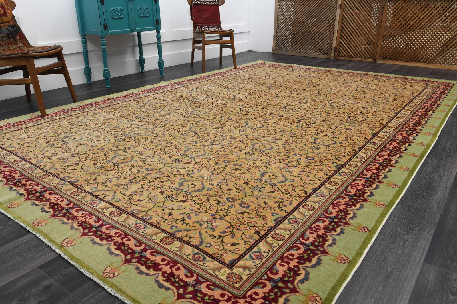8.5x13 ft, VINTAGE OVERSIZED RUG: Title: 8.5x13 ft, VINTAGE OVERSIZED RUG Description: This Turkish one-of-a-kind Anatolian Vintage Rug is hand-knotted and handwoven by the most skilled artisans who use pure wool, in muted, natural to