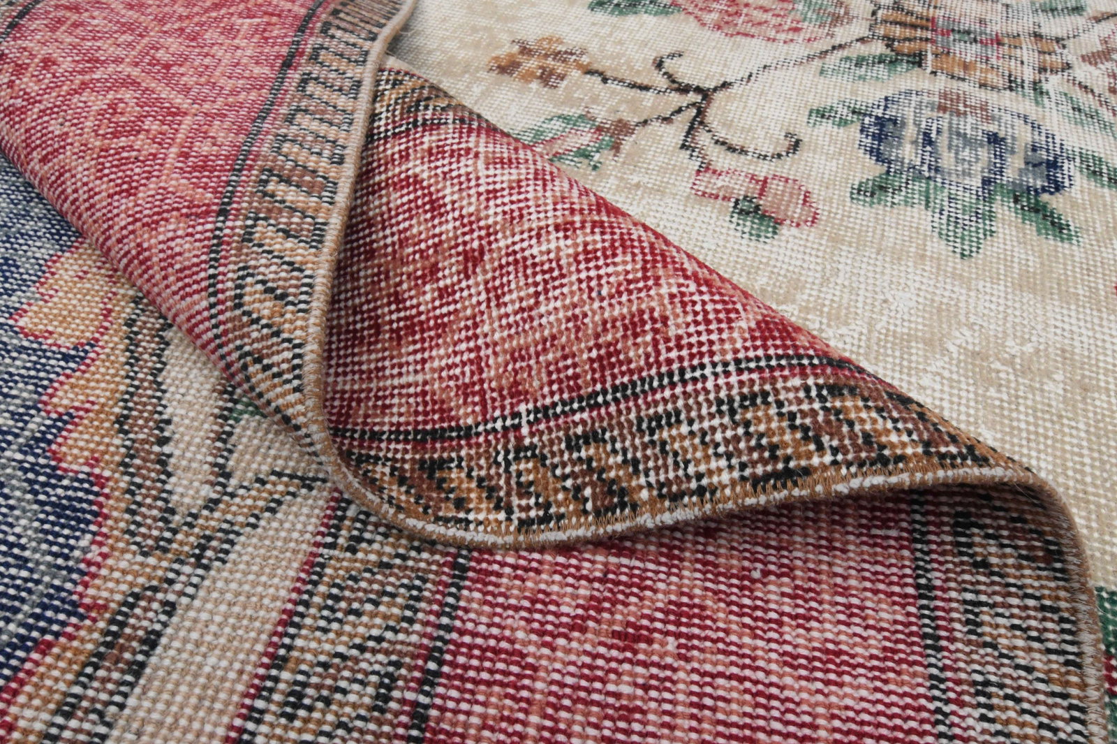 7.5x10.8 ft, VINTAGE RUG, TURKISH: Title: 7.5x10.8 ft, VINTAGE RUG, TURKISH Description: This Turkish one-of-a-kind Anatolian Vintage Rug is hand-knotted and handwoven by the most skilled artisans who use pure wool, in muted, natural
