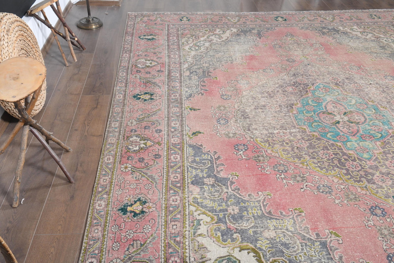 9'7x12'8 ft, PINK MINIMALIST RUG - 2