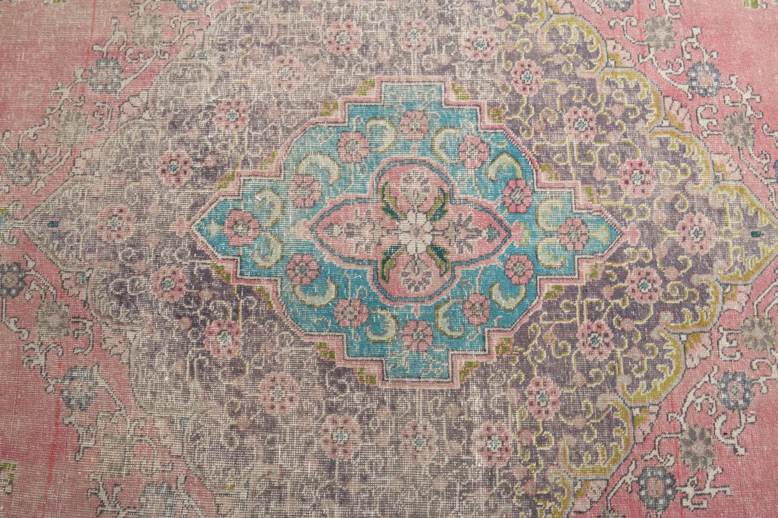 9'7x12'8 ft, PINK MINIMALIST RUG - 4