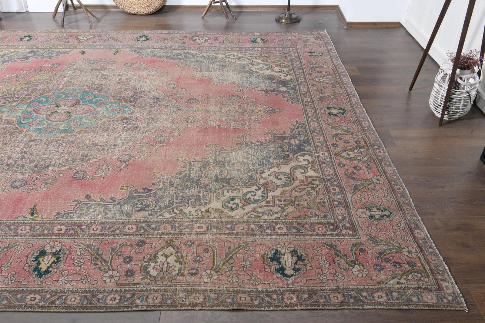 9'7x12'8 ft, PINK MINIMALIST RUG - 7