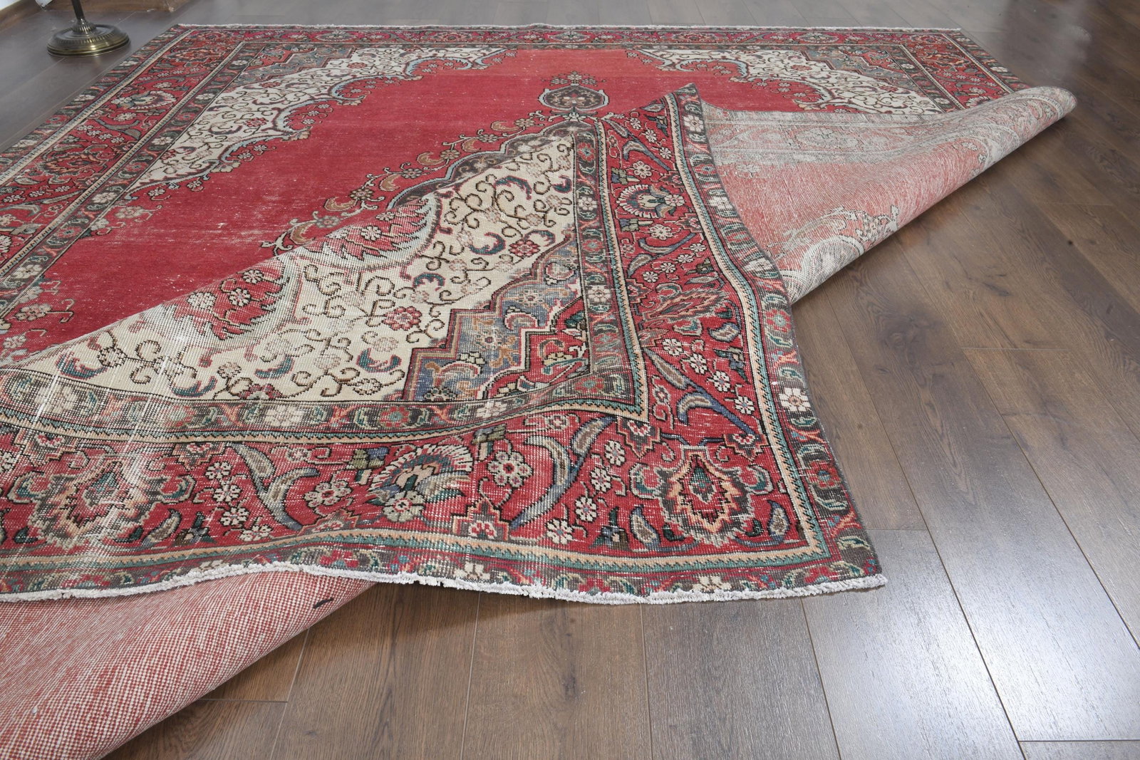 9'2x11'5 ft, RED MINIMALIST RUG - 5
