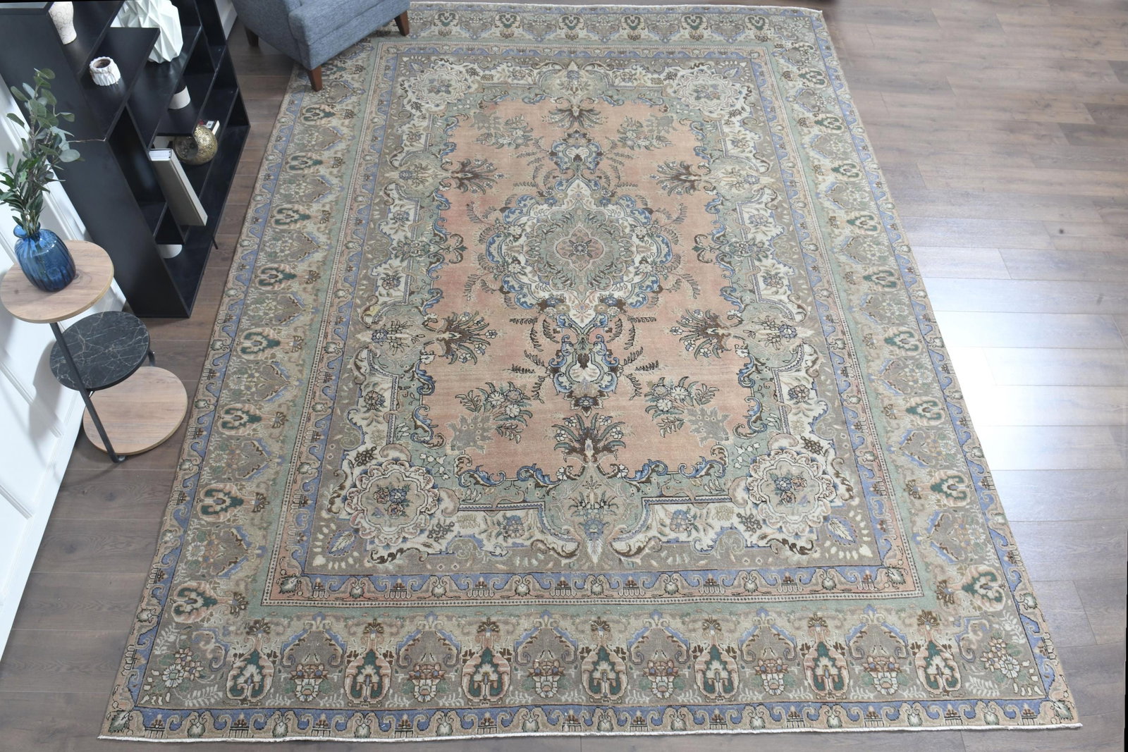 9'9x12'8 ft, PERSIAN DECOR RUG: Title: 9'9x12'8 ft, PERSIAN DECOR RUG Description: This Turkish one-of-a-kind Anatolian Vintage Rug is hand-knotted and handwoven by the most skilled artisans who use pure wool, in muted, natural tone