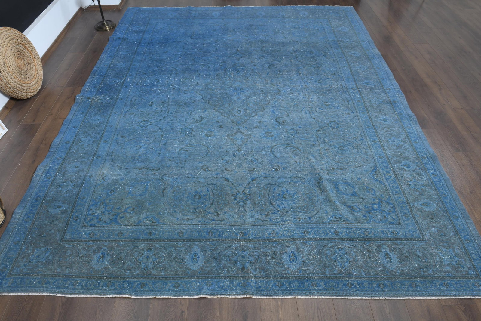 9.7x12.2 ft, OVERSIZED PERSIAN RUG: Title: 9.7x12.2 ft, OVERSIZED PERSIAN RUG Description: This Turkish one-of-a-kind Anatolian Vintage Rug is hand-knotted and handwoven by the most skilled artisans who use pure wool, in muted, natural