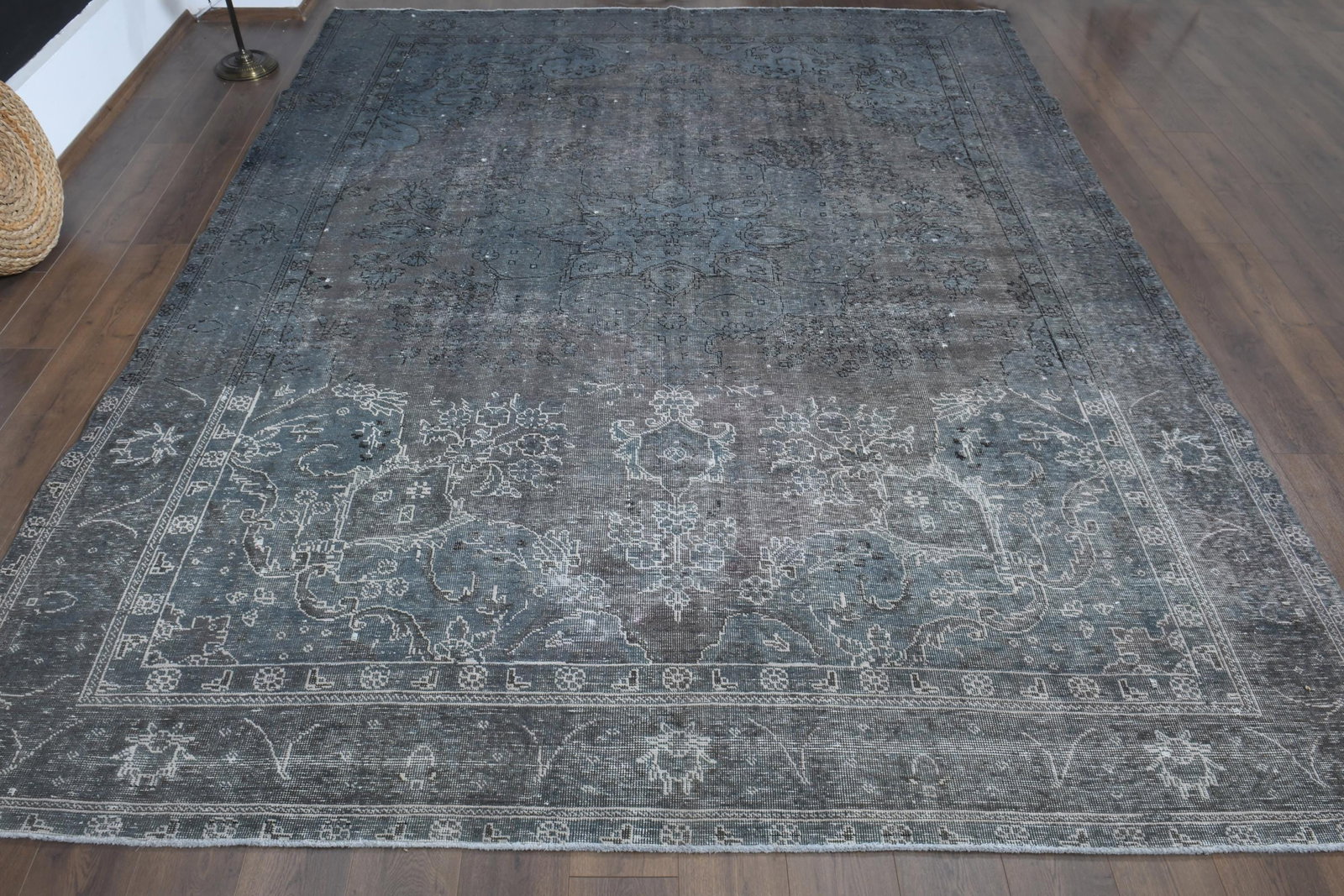 9'9x12'5 ft, SPECIAL PERSIAN RUG: Title: 9'9x12'5 ft, SPECIAL PERSIAN RUG Description: This Turkish one-of-a-kind Anatolian Vintage Rug is hand-knotted and handwoven by the most skilled artisans who use pure wool, in muted, natural to