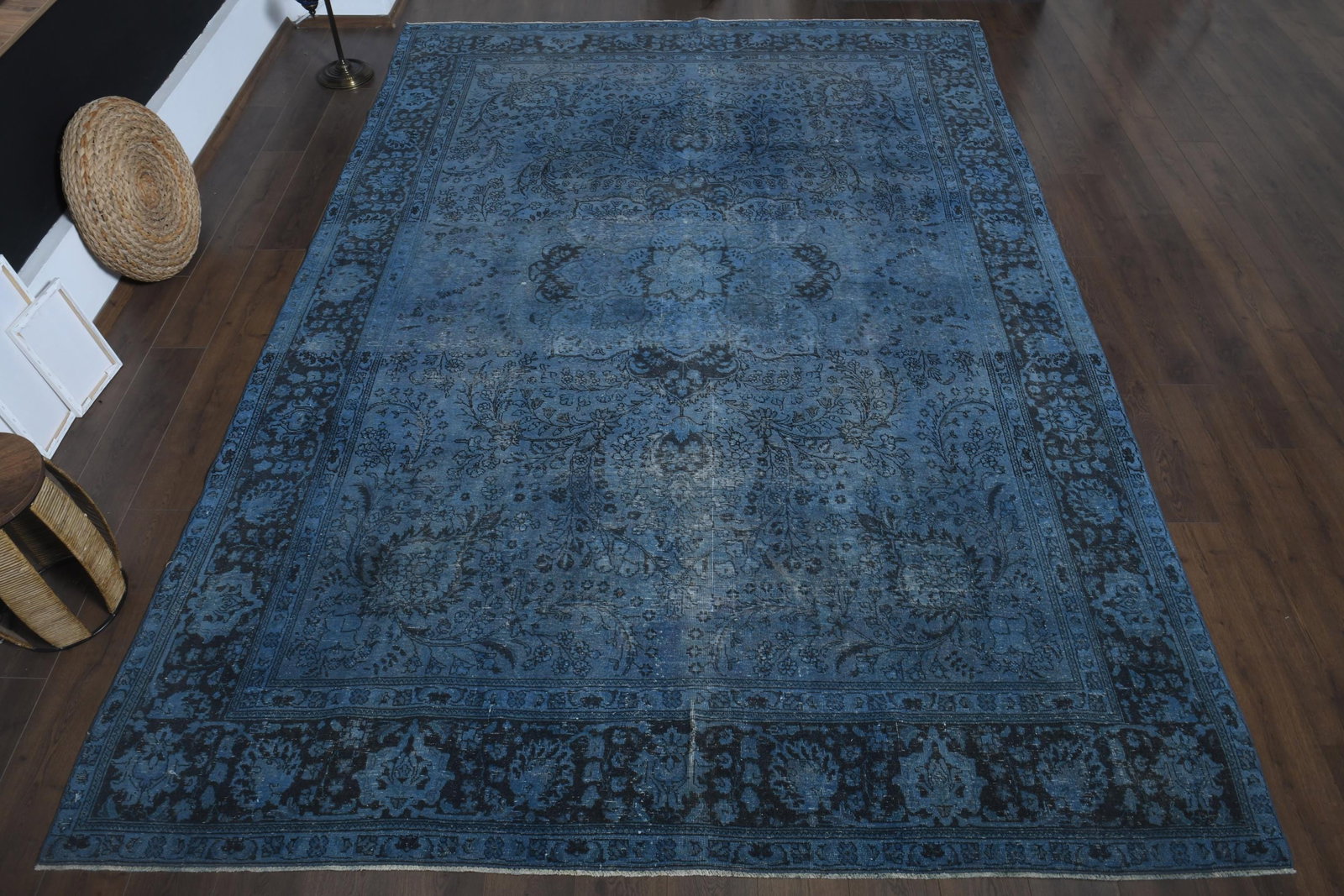 9x13'1 ft, PERSIAN MINIMALIST RUG: Title: 9x13'1 ft, PERSIAN MINIMALIST RUG Description: This Turkish one-of-a-kind Anatolian Vintage Rug is hand-knotted and handwoven by the most skilled artisans who use pure wool, in muted, natural t