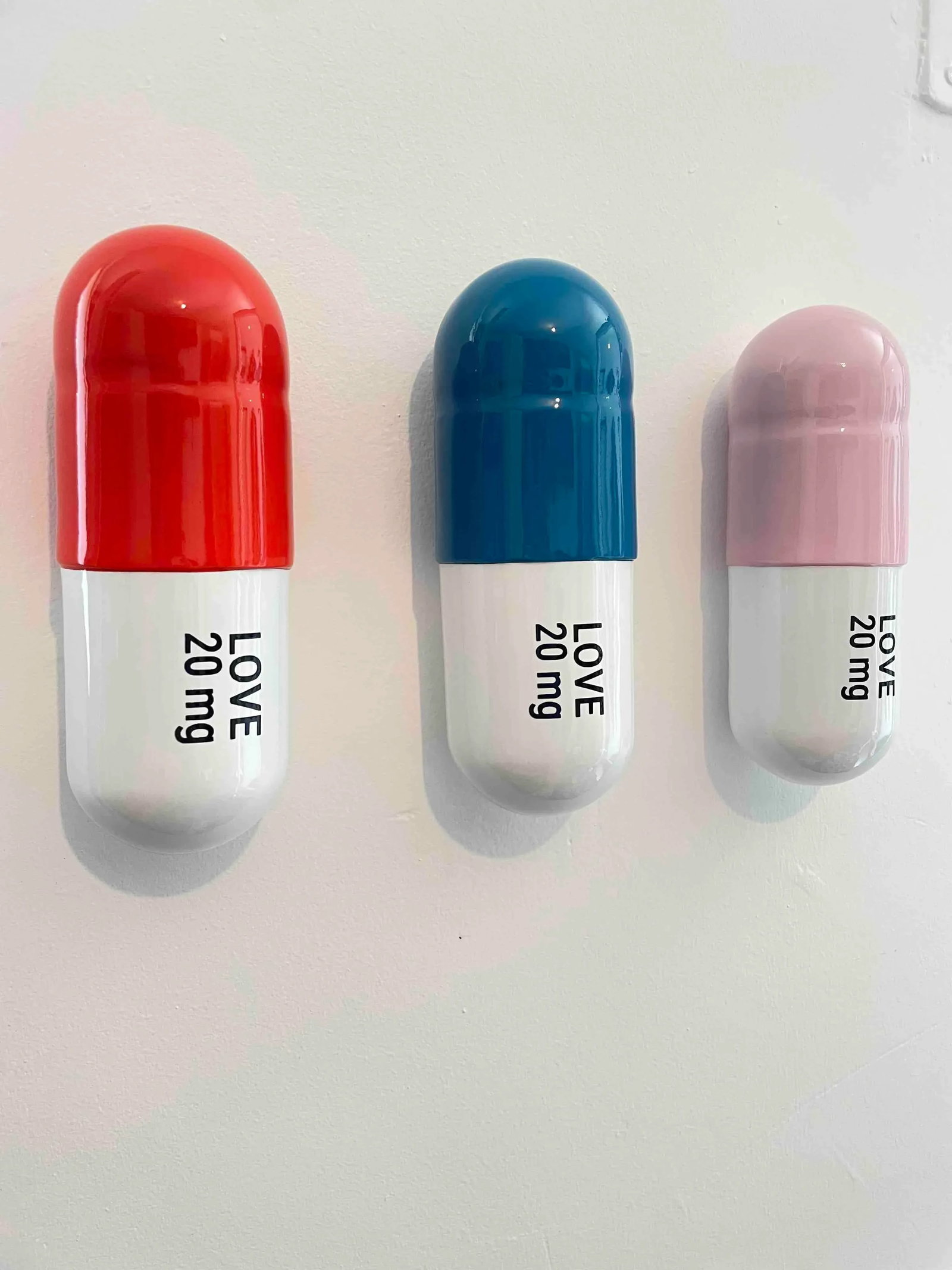 20 Mg Love Pill Combo (Light Pink, Turquoise and Orange) - Set of 3 Pop Art Sculptures by Tal Nehora - 5