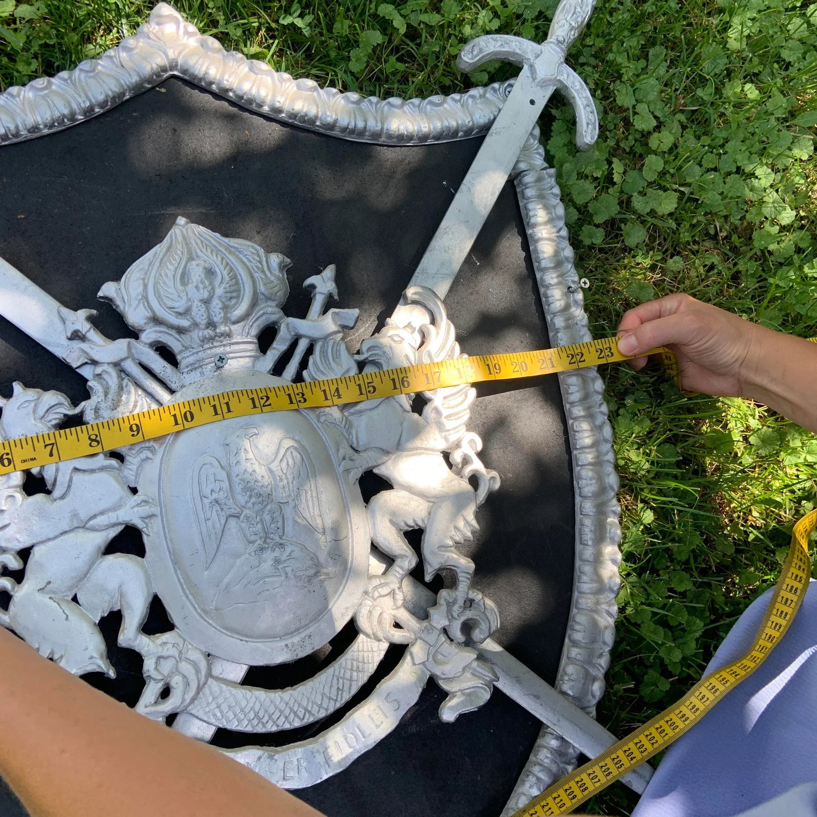 Vintage Mid-Century Modern Iron Lion Coat of Arms With 2 Swords Crossing on Wood Background - 4