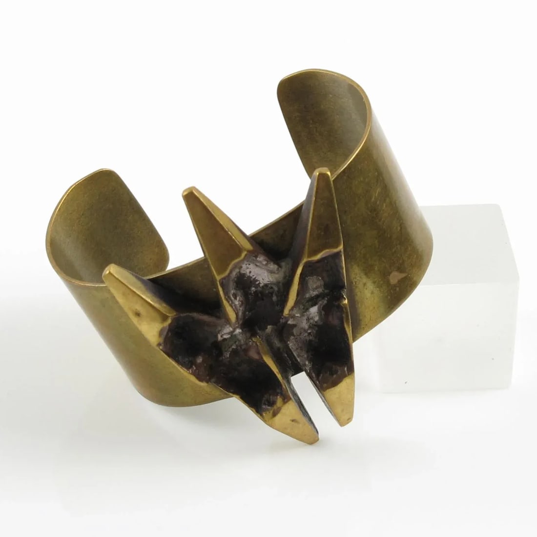 French Sculptor Henri Nogaret 1960s Brutalist Bronze Cuff Bracelet - 3