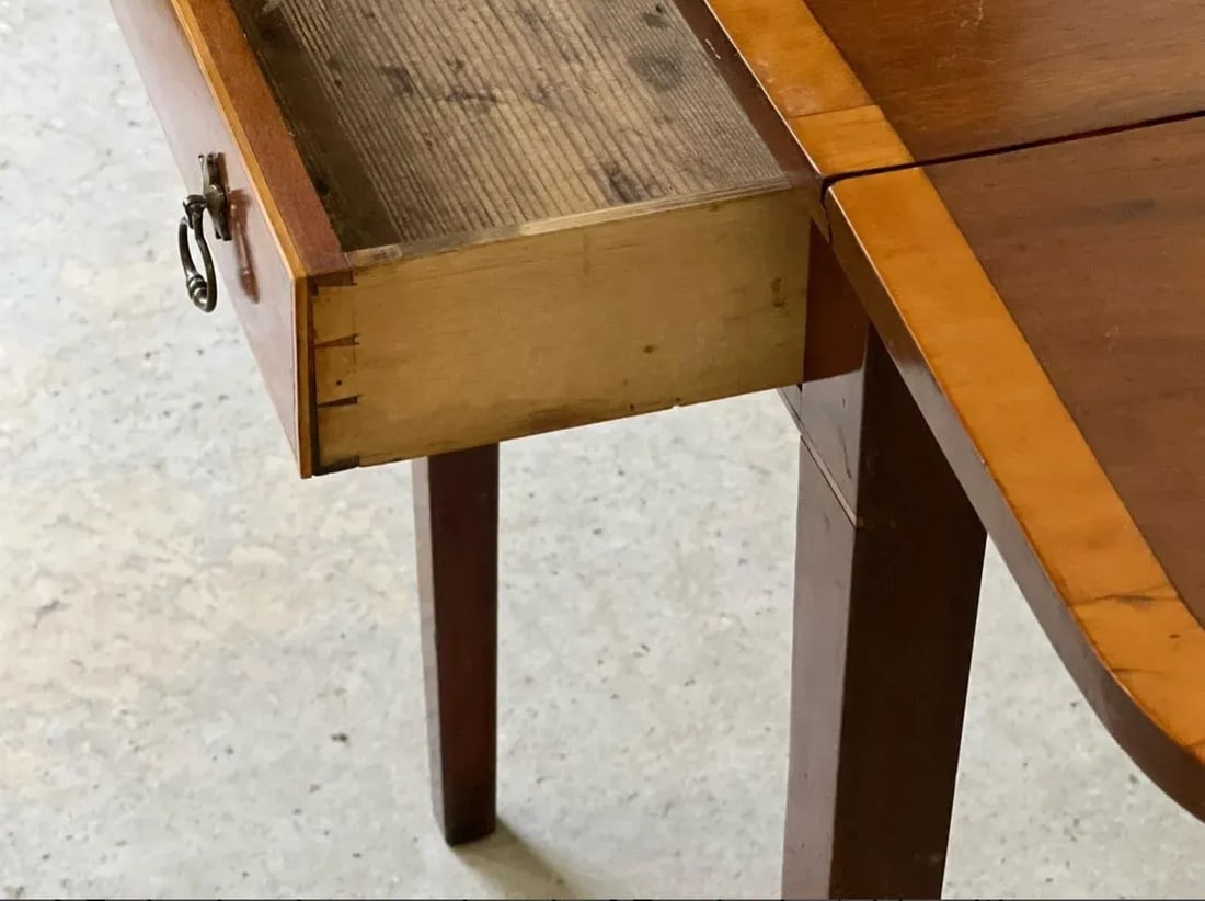 Federal Mahogany Inlaid Pembroke Table - 4