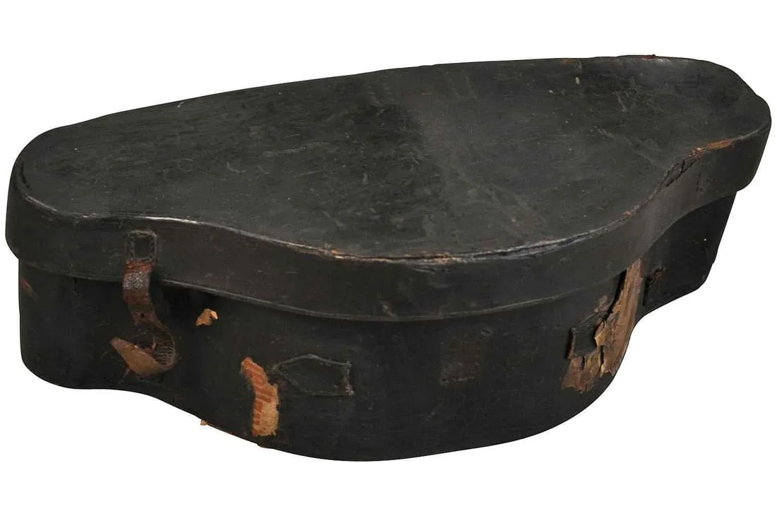 Early 19th Century "Officer's Hat Box" - 3