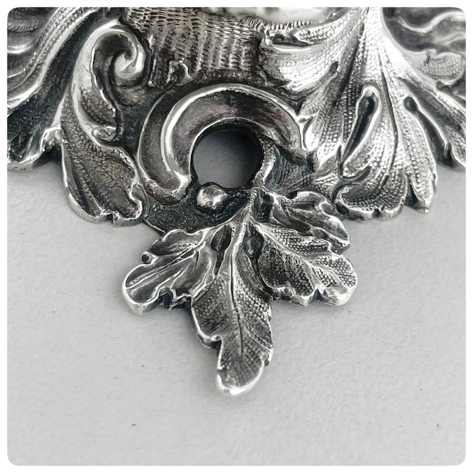 English Sterling Silver and Vermeil Salt Cellar, Hands and Company, London, 1852-1853 - 7