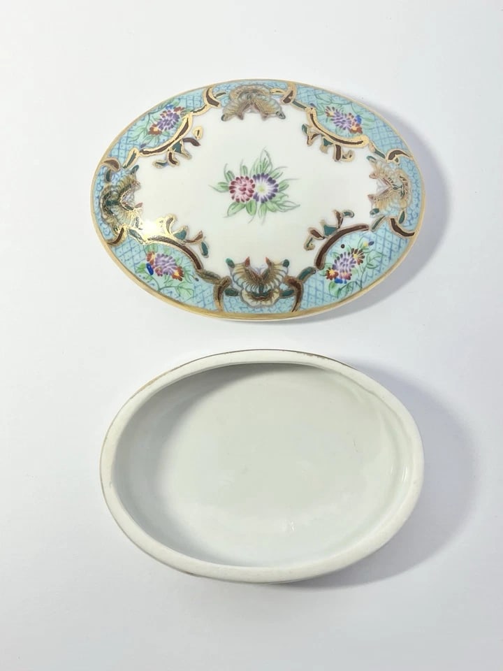 1960s Limoges Porcelain Hand Painted Baby Blue Butterfly Small Trinket Box - 4