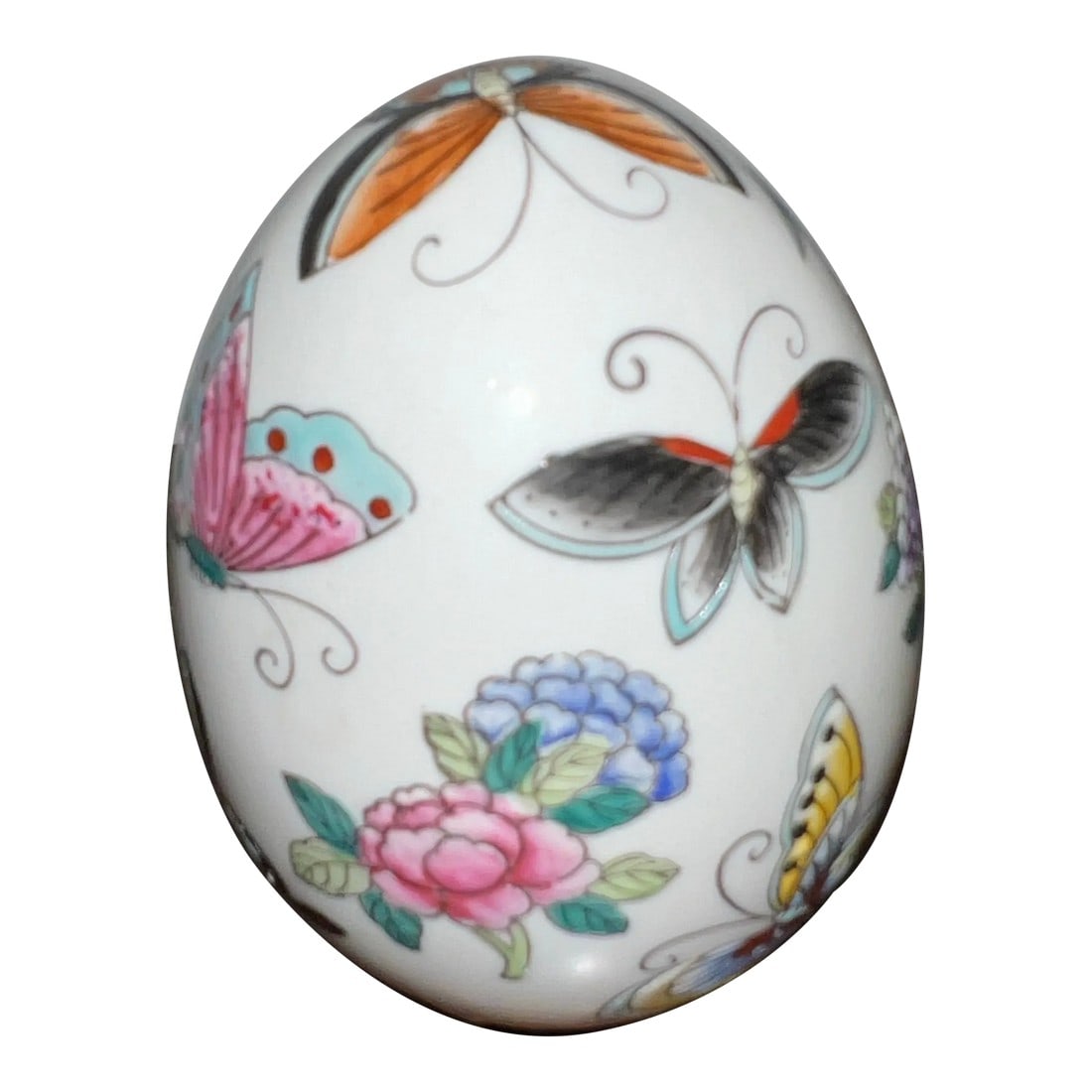 Vintage Porcelain Chinese Decorative Egg - Beautiful Details and Colors: Beautiful decorative egg featuring a colorful butterfly design. Perfect for adding a touch of elegance to any space. Fragile vintage Size around 3 " high x 2.75" wide Condition: Alterations: Original