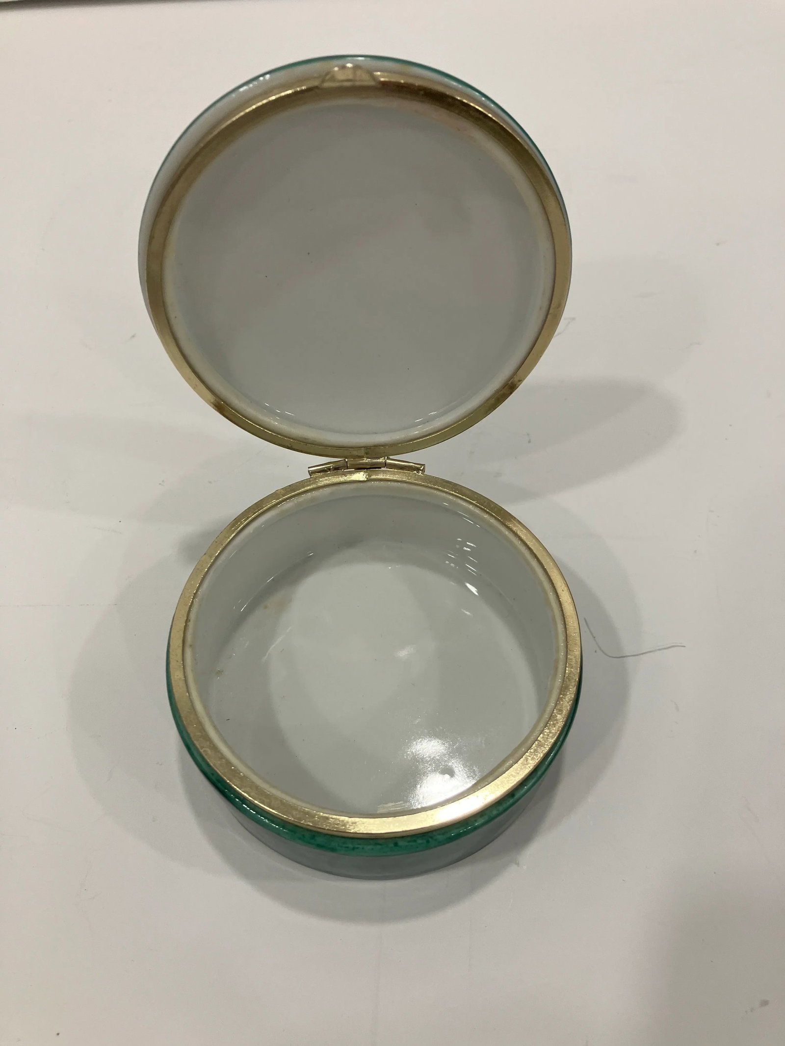 1990s Faux Malachite Ceramic Box - 4