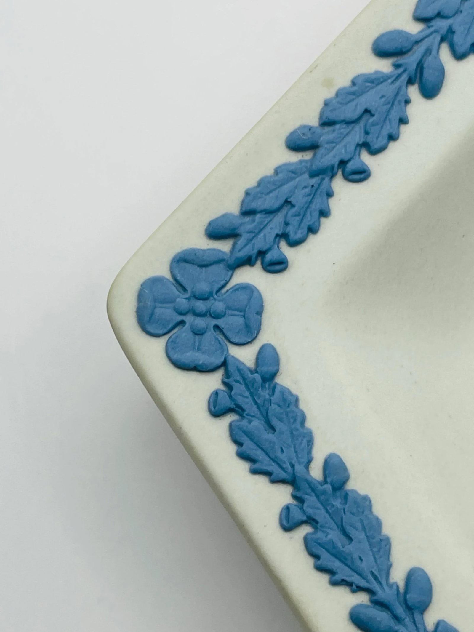 Mid 20th Century Wedgwood Jasperware Diamond Dish - 3