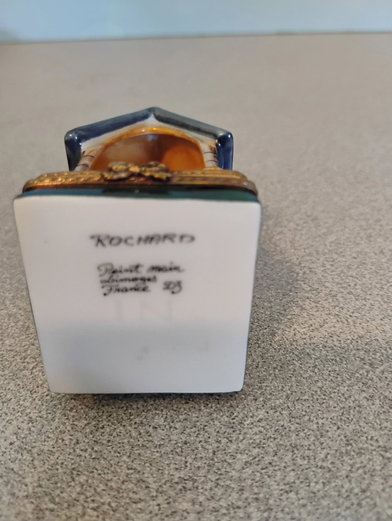 1980s Rochard Pient Main Limoges France Trinket Box, Dog in Dog House - 5