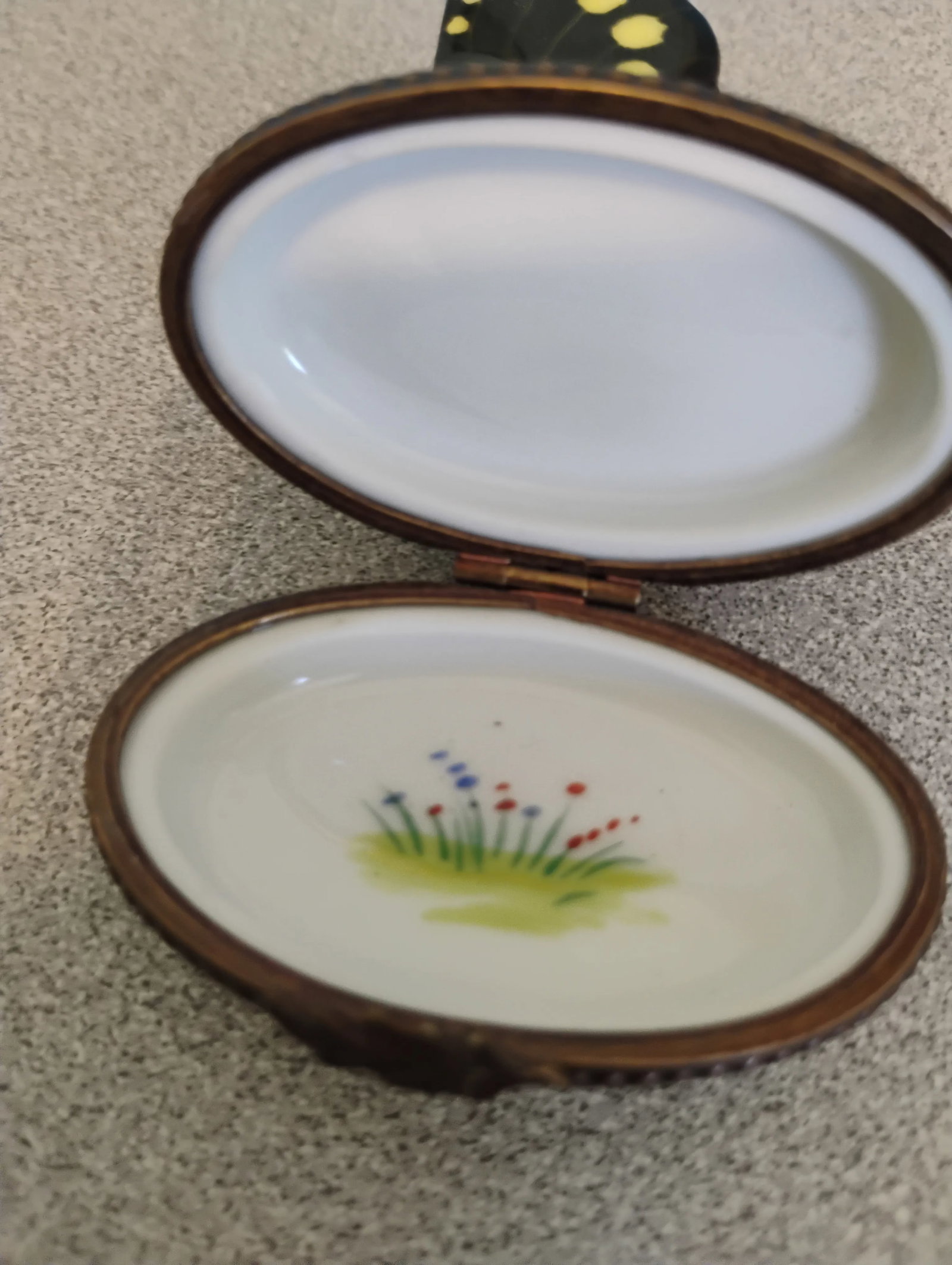 1980s Rochard Pient Main Limoges France Trinket Box Butterfly - 5