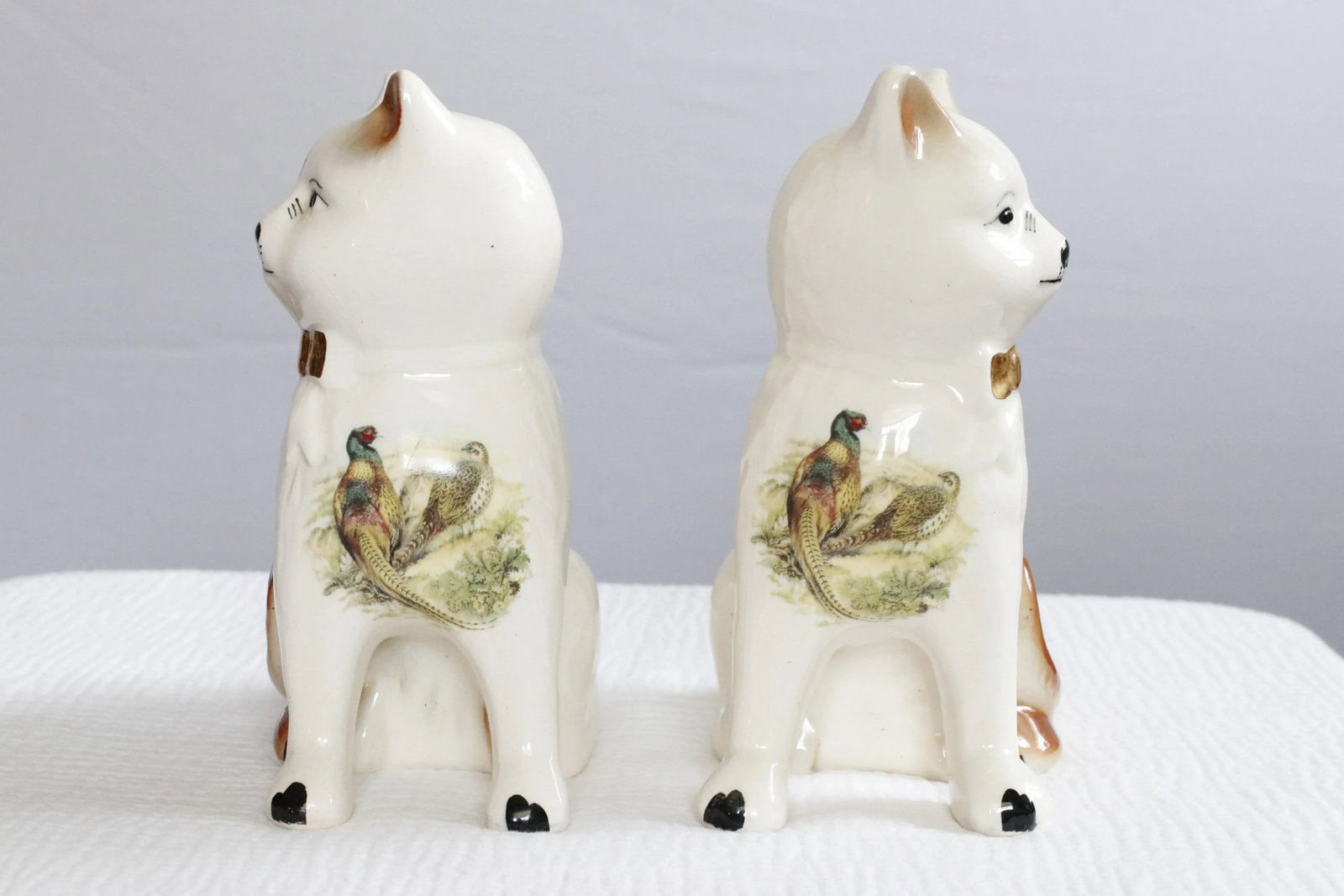 Pair of Staffordshire English Porcelain Cats With Painted Pheasants - 12