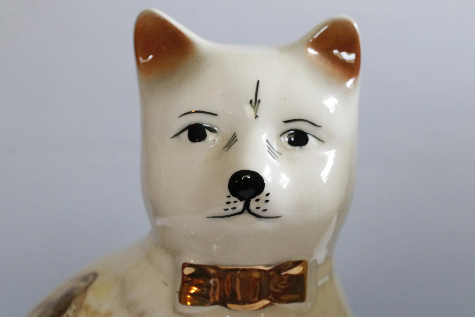 Pair of Staffordshire English Porcelain Cats With Painted Pheasants - 4