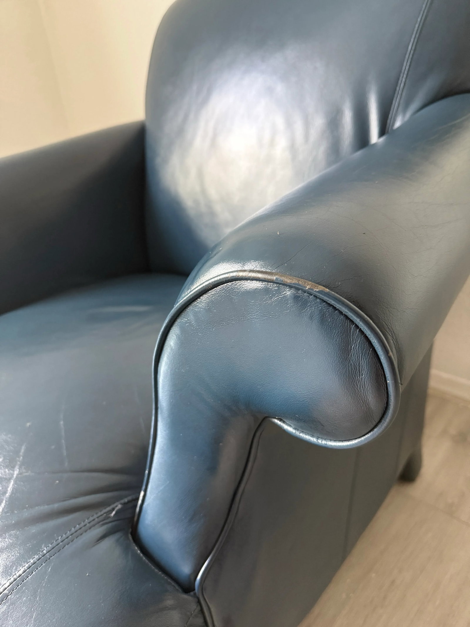 1990's Mid Century Donghia Navy Blue Leather Club Chair - 8
