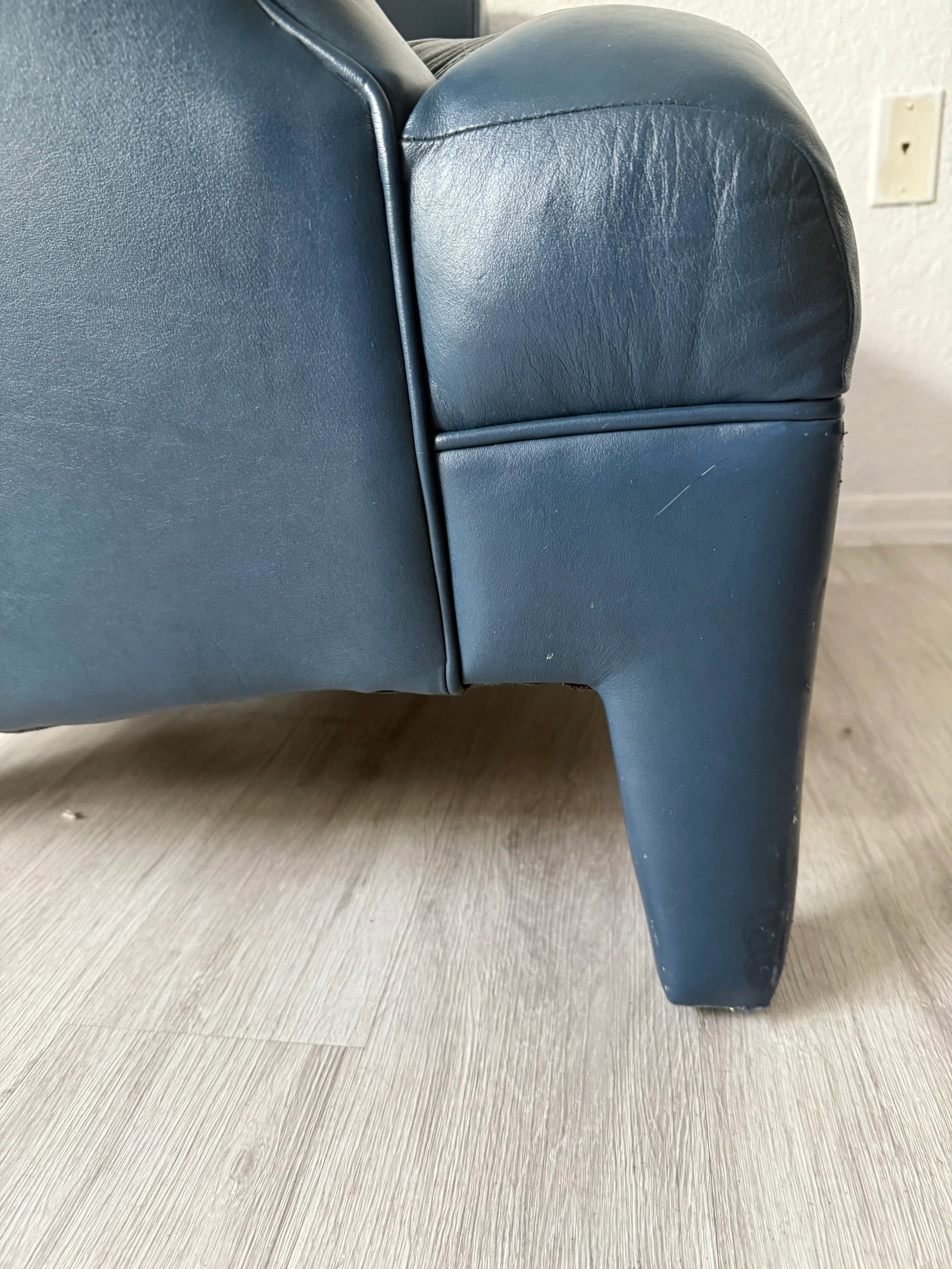 1990's Mid Century Donghia Navy Blue Leather Club Chair - 9