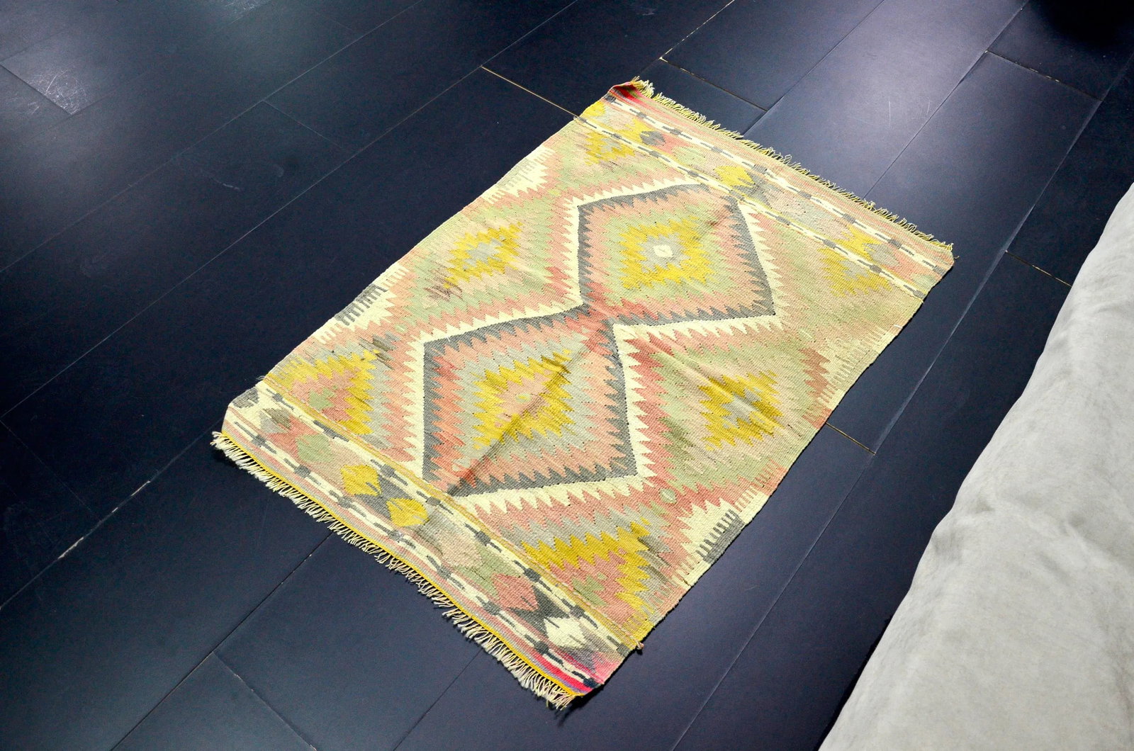 Vintage Geometric Design Turkish Handmade Kilim Rug - 2