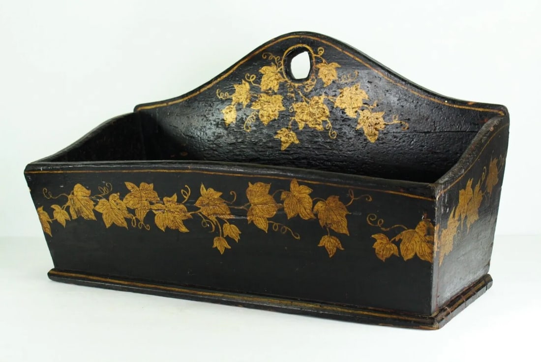 Early 19th Century Wooden Wall Pocket Black W. Painted Golden Ivy Wreaths New England - 2