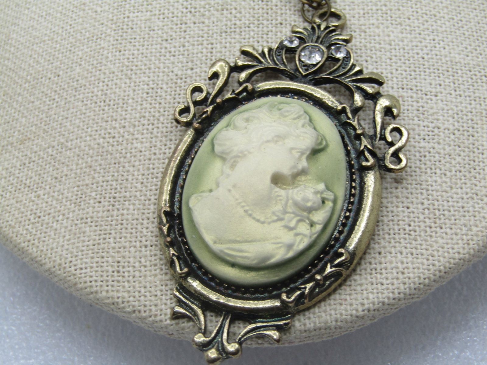 Vintage Green/White Cameo Necklace, 26", 1980's-1990's - 5