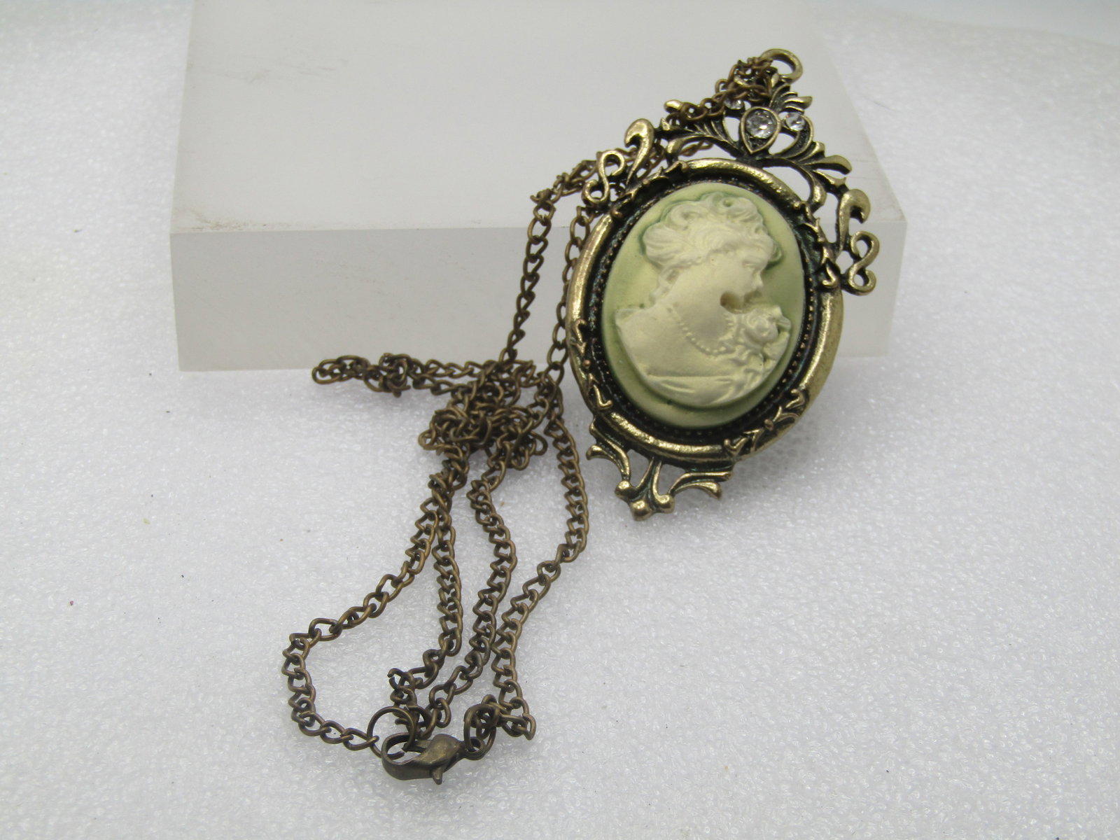 Vintage Green/White Cameo Necklace, 26", 1980's-1990's - 7