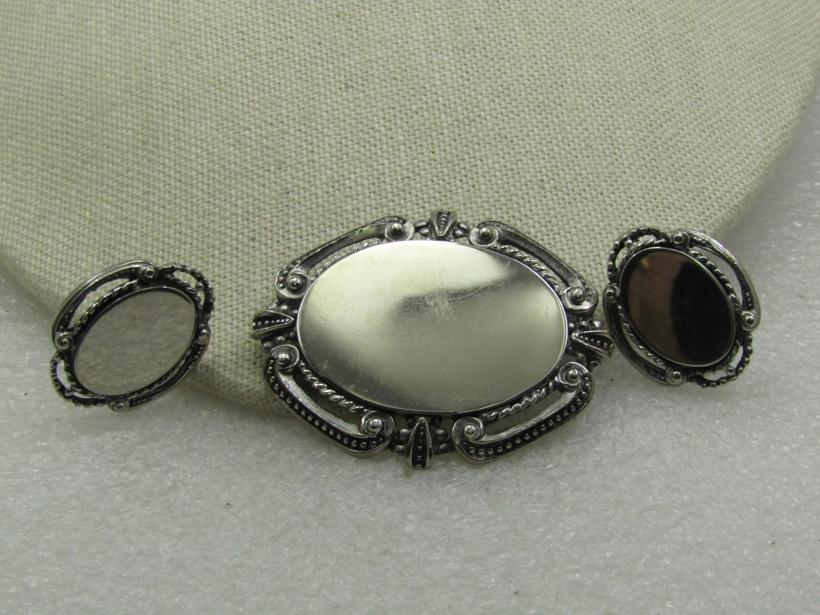 Vintage Flat Cameo Style Brooch & Earrings Set, Signed Star, 1960's - 2