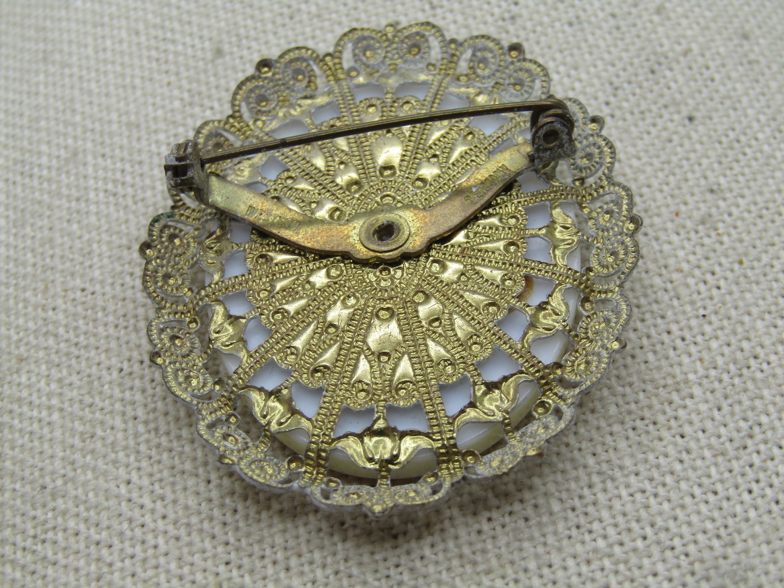 Vintage Floral Cameo Style Brooch, Germany, 1950's-1960's - 4