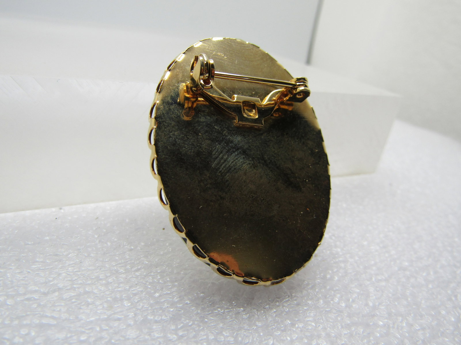 Vintage Black & White Cameo Brooch, 1960's - 4