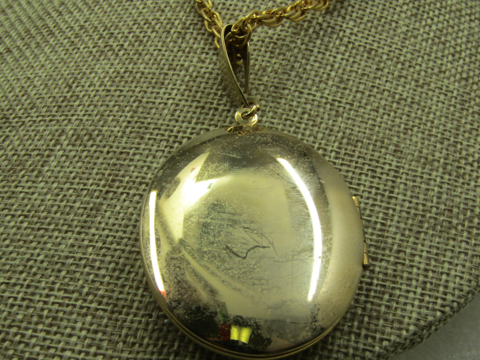 Vintage Cameo Style Photo Locket Necklace, 24" Chain, 4mm, 1960's-1970's - 4