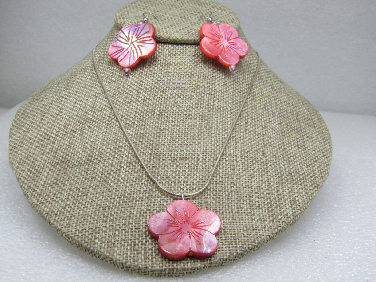 Vintage Pink Mother-of-Pearl Floral Necklace Earrings Set, 16" - 2