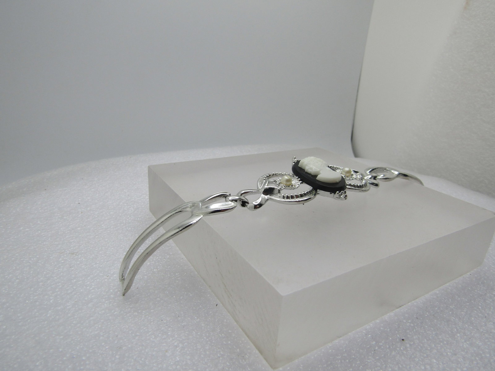 Vintage Black & White Cameo Bracelet, Faux Pearls, 1960's, 6.75" - 6