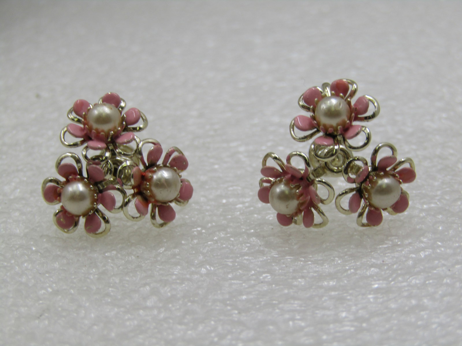 Vintage Pink Floral & Faux Pearl Earrings, Screwback, 1940's-1950's - 3