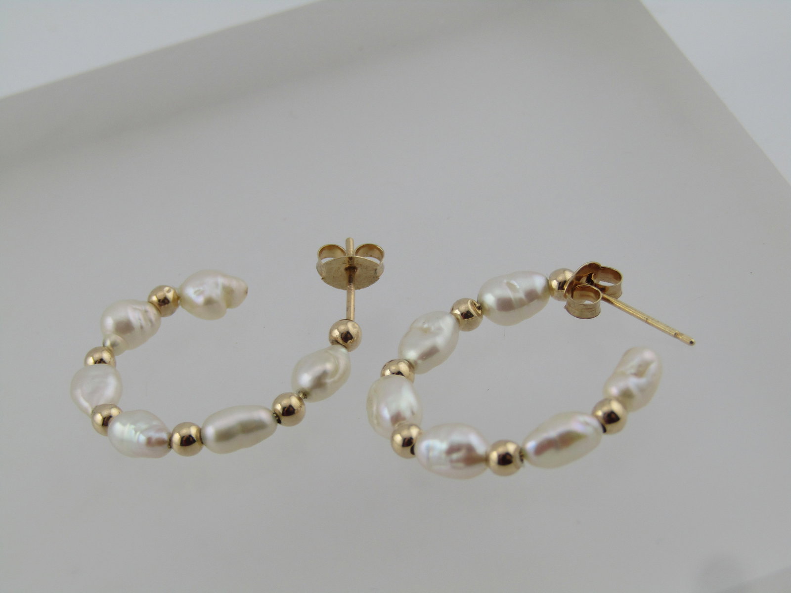 14kt Freshwater Pearl Gold Bead Earrings, Hoop, 1980's - 5