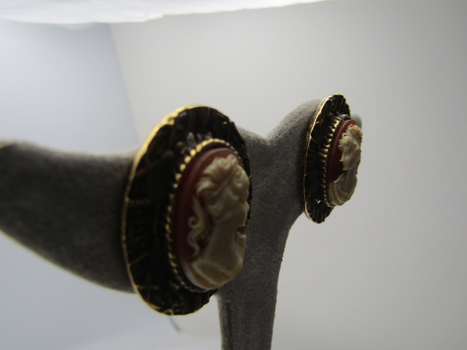 Vintage Cameo Earrings, Pierced, Gold Tone, 1970's-1980's - 3