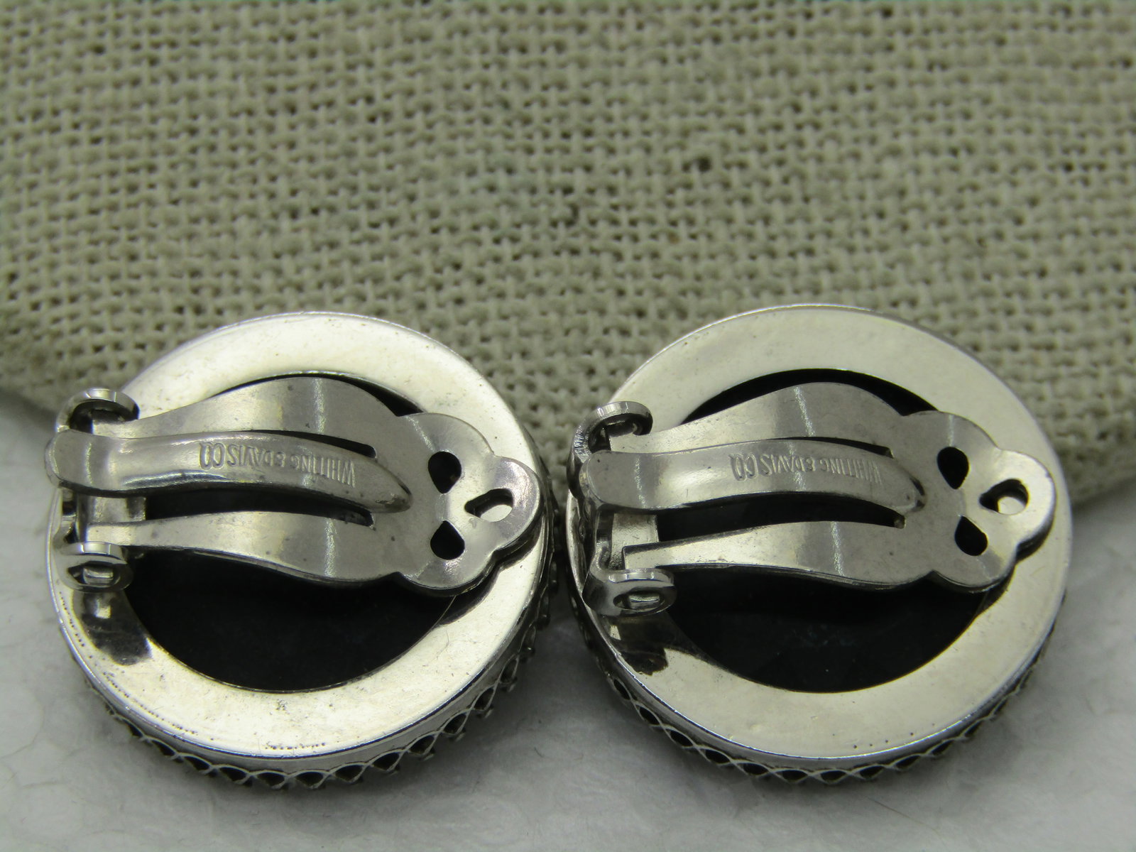 Vintage Whiting & Davis Intaglio Hematite Clip Earrings, 1960 - 4