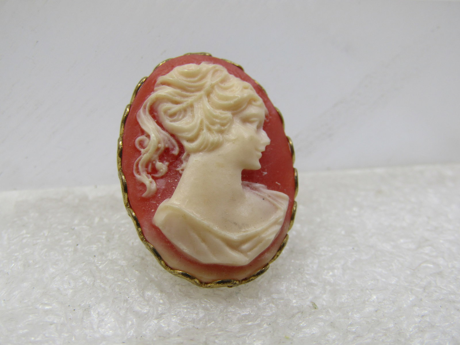Vintage Cameo Button Cover, 1960's - 2